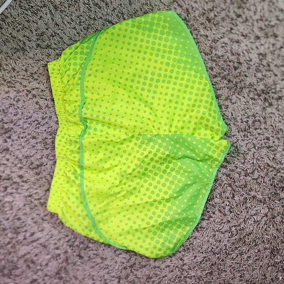 Calvin Klein Performance Quick Dry Neon Green Athletic Shorts - Picture 4 of 4